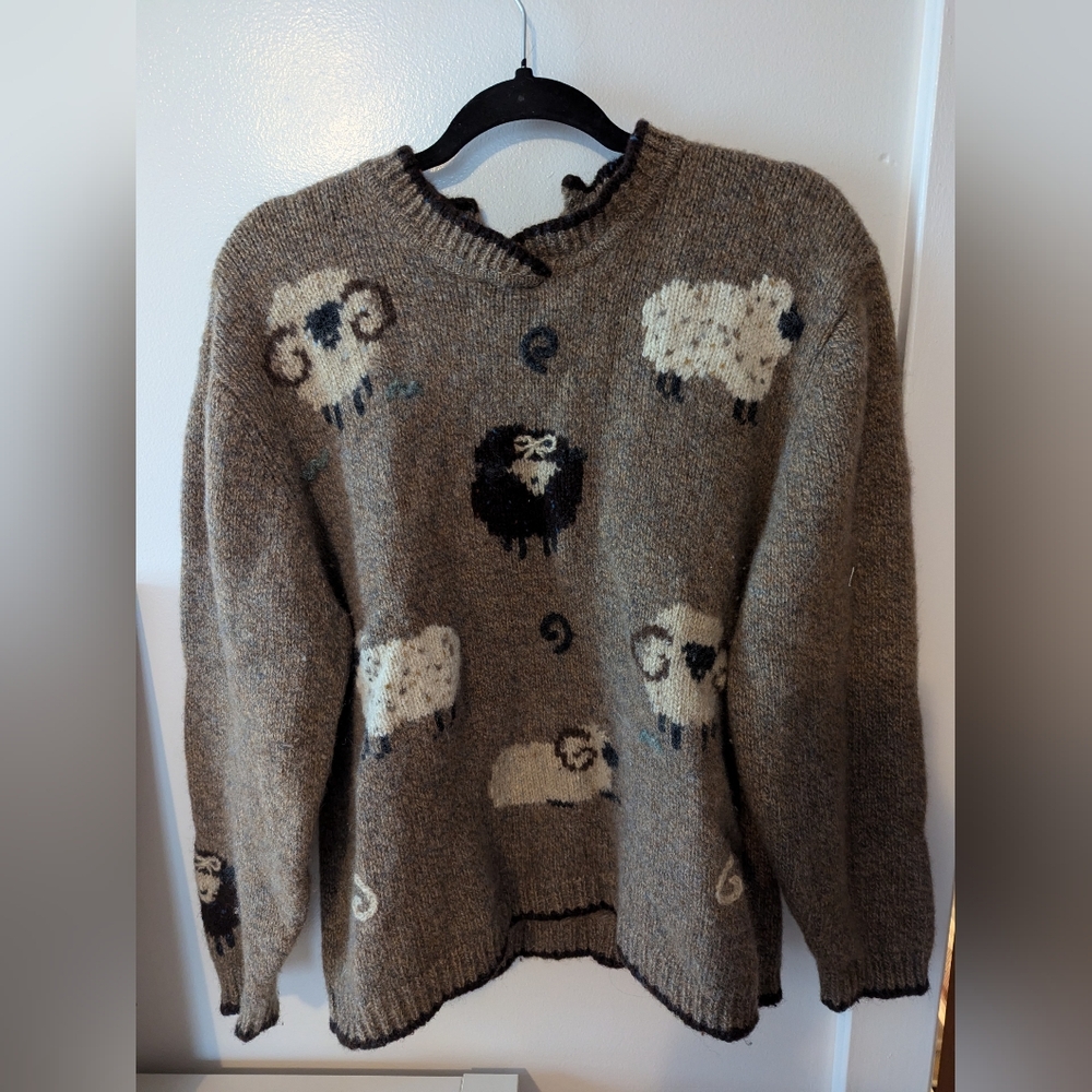 *Read Description* Vintage Woolrich sheep sweater